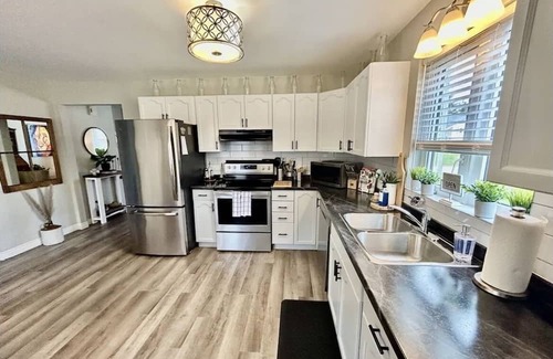 Stratford Haus | Aylward House - Modern Home - All the Amenities - Minutes from Charlottetown