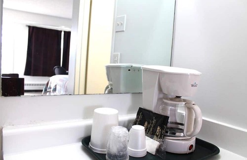 Saskatoon Downtown Haus | Cozy Standard Double Suites