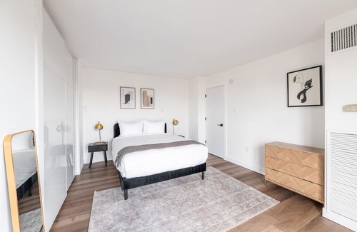 Landmark Wohnung | Trendy Landmark 2BR w/ Pool, nr Shopping & Restaurants, by Blueground