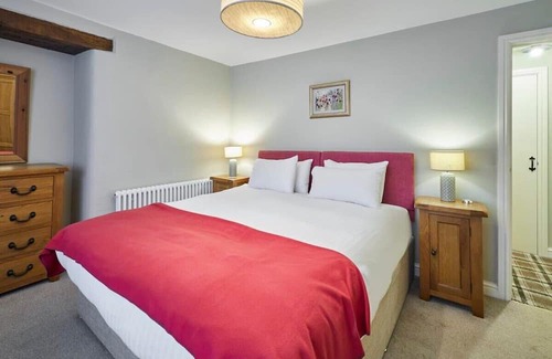 Peterlee Haus | Host & Stay | The Byre