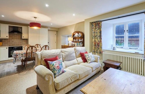 Peterlee Haus | Host & Stay | The Byre