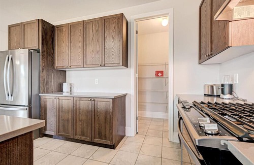 Downsview Haus | Downsview Park Private Bedroom D