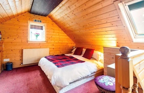 Central Aberdeen Hütte | Unique Converted Coal Shed in Historic Fittie