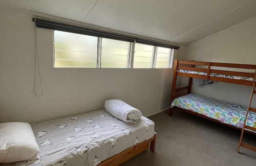 Cannons Creek Haus | Water front direct water access