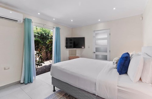 Boegoeroei Wohnung | Hidden Hill Bungalows 1 by Bocobay