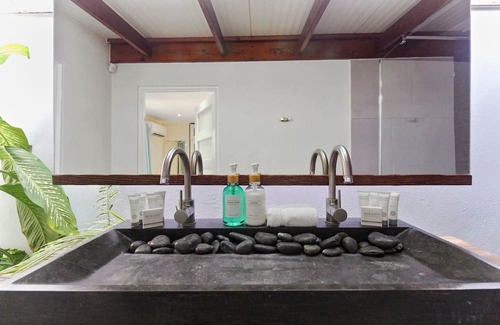 Boegoeroei Wohnung | Hidden Hill Bungalows 1 by Bocobay