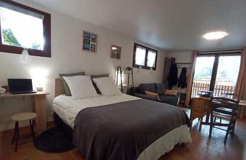Saint-Jean-de-la-Porte Wohnung | Studio Entre Vigne et Montagne en Combe de Savoie