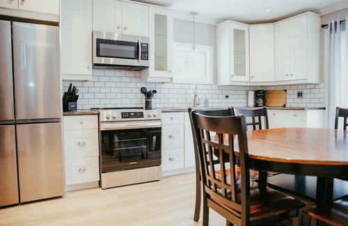 Timiskaming District Haus | The Miner's Den - NEW 4BED Executive Home