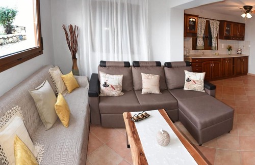Sourpi Wohnung | Goddess Artemis Apartment