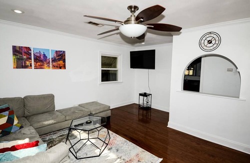 Arabi Haus | Quiet home 15min from FQ, 10min from trendy Bywater Neighborhood!
