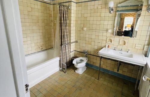 Clemmons Wohnung | Reynolds Room 2 double - Non- Smoking- No Pet