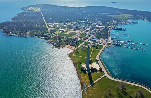 Put-in-Bay Haus | Family Suite at Bayshore Resort Put-in-Bay