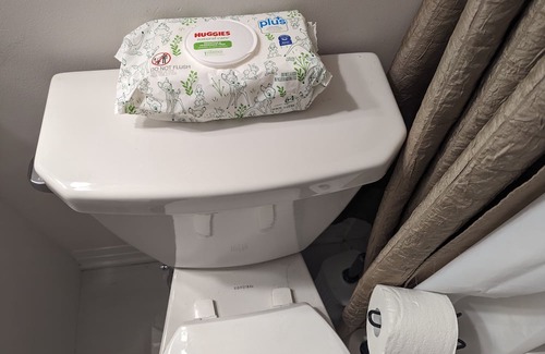 Bowmanville Haus | Cozy ensuite w/seperate entrance & balcony, 1 minute to grocery and Rotary Park