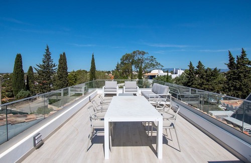 Vale de Covo Villa | Casa Tres Rosas - Carvoeiro - 6 bedroom villa with heated pool. Walking distance