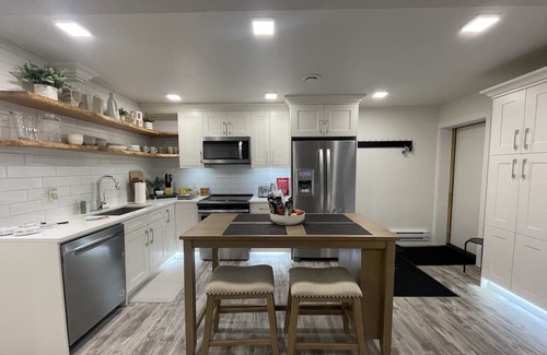 Dawson Creek Haus | Back to basics at Bark & Olive. Close to all amenities. Relax in tranquil