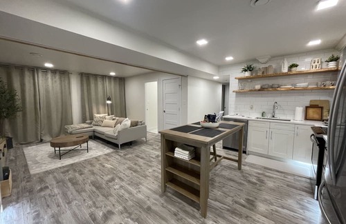 Dawson Creek Haus | Back to basics at Bark & Olive. Close to all amenities. Relax in tranquil