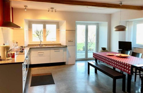 Loiba Haus | The Cliffs - CountrySeaSide Loiba