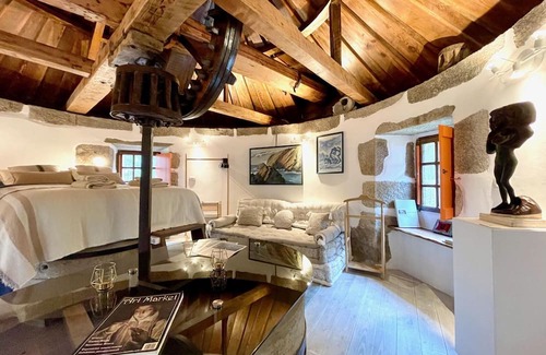 Porto do Barqueiro Haus | The Cliffs - The Painted Mill