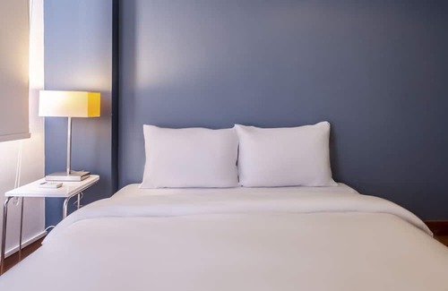 Maltepe Wohnung | Sleek Flat near Public Transportation in Maltepe