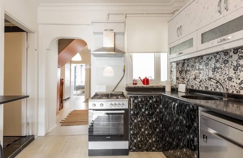 Besiktas Wohnung | Missafir Amazing Flat with Terrace in Besiktas