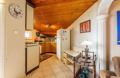 Bakırkoy Wohnung | Amazing House with Sea View in Bakirkoy