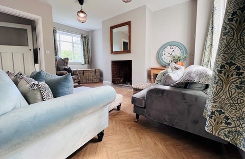 Pontsticill Haus | Idyllic Location | Great for Groups