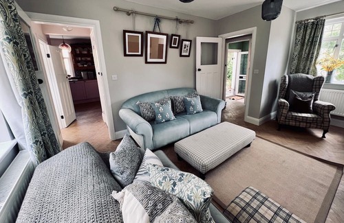 Pontsticill Haus | Idyllic Location | Great for Groups