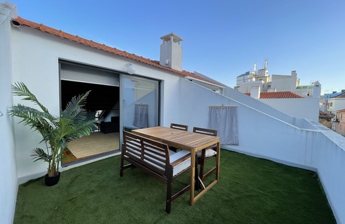 Cacilhas Haus | Cosy Duplex in Historical Centre of Almada