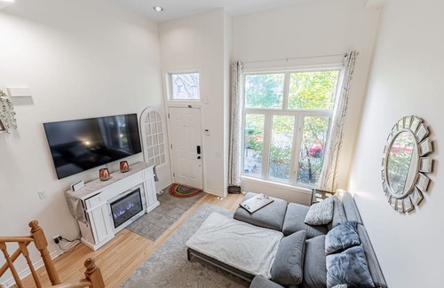Old Town Haus | Townhome in Cabbagetown South