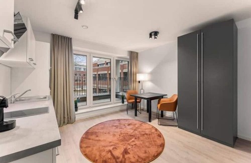 Burgeresch Wohnung | Between-studios - Tiger