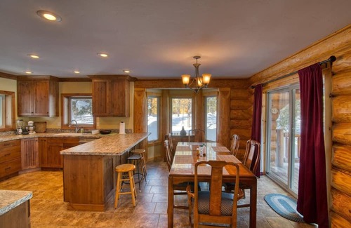 Last Chance Kabine | Island Park Paradise/Fish/Hike/40 min Yellowstone