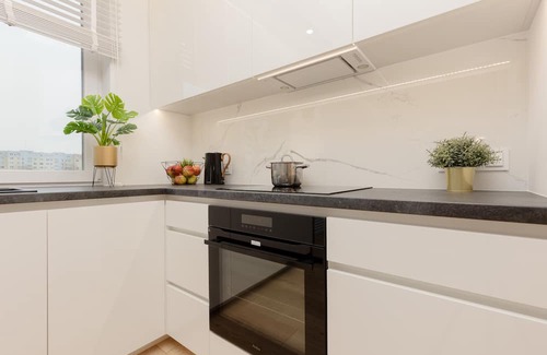 Bielany Wohnung | Loft Apartment With Parking by Renters