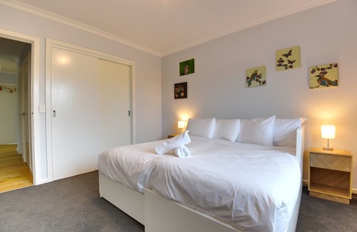 Mount Helen Haus | Spacious Family Escape close to Federation Uni & Buninyong