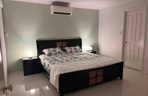 Calamvale Haus | Home away from Home