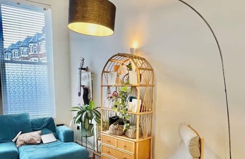 Wallington Wohnung | NY style studio 26 min to London