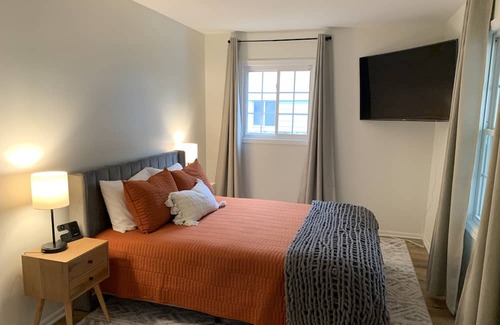 Centerville Haus | Updated home away from home in Centerville.