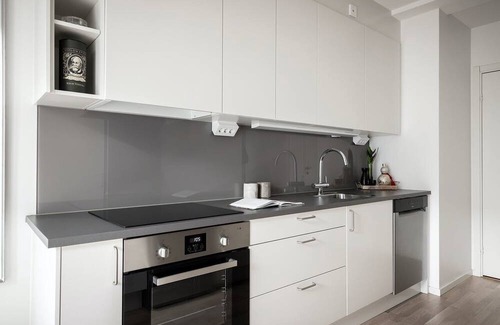 Solna Wohnung | Mysigt Lägenheten Nära Stan
