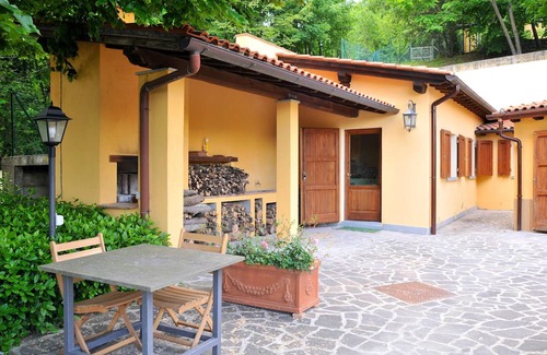 Gattaia Haus | Homerez - Beautiful house for 2 ppl. with shared pool at Gattaia