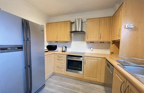 Glasgow Haus | Elegant 3 Bedroom House in Glasgow, close to M8, family friendly!
