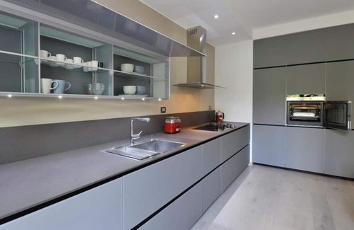 Tre Torri Wohnung | Apartment in Milan with 3 bedrooms sleeps 6