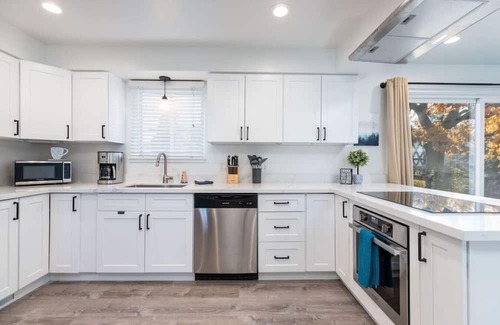 Cottonwood Heights Haus | Prvt Hot Tub, Close to Resorts!