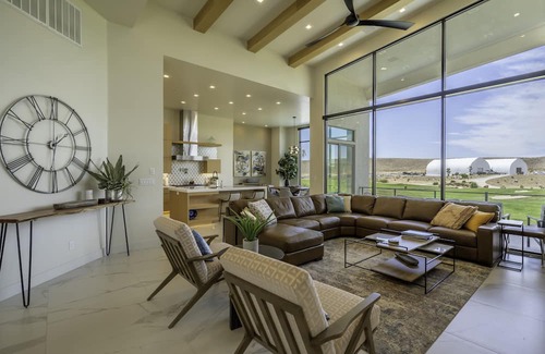 Hurricane Haus | Live Luxurious at Zion's Desert