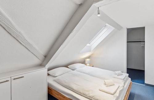 Dietikon District Wohnung | Charm and Comfort: Our Cozy Apt in Dietikon