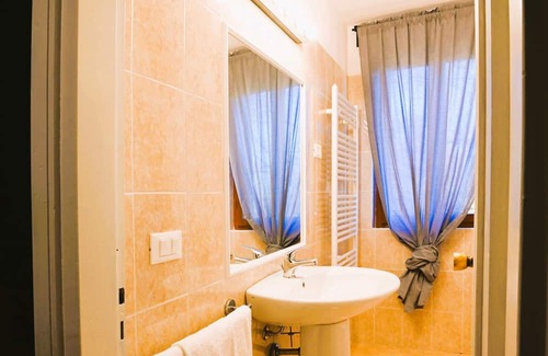 Barga Haus | B & B in Barga breakfast included