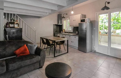 Marcoux Haus | This beautiful and modern vacation home welcomes you with a breathtaking mountain view.