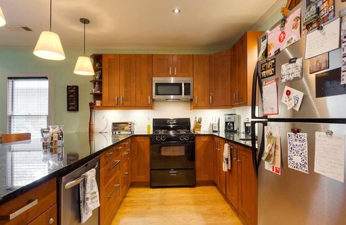 Westside Hütte | Cozy Midtown Atlanta Cottage