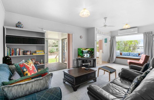 Mangawhai Heads Haus | Coastal Haven - Mangawhai Heads Holiday Home