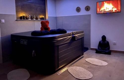 Richemont Wohnung | Appartement Cocooning Avec Jacuzzi Privatif