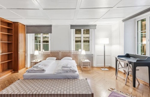 Dietikon District Wohnung | Your Personal Retreat in a Shared Setting