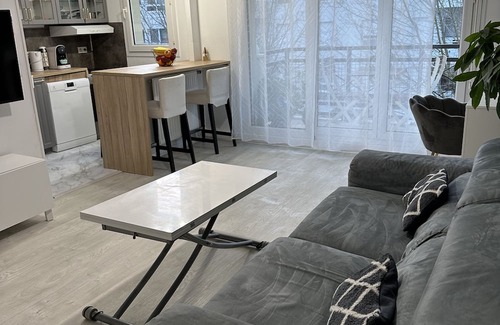 Plaisir Wohnung | Appartement Accès Gare Plaisir Grignon en 25 Minutes à Paris